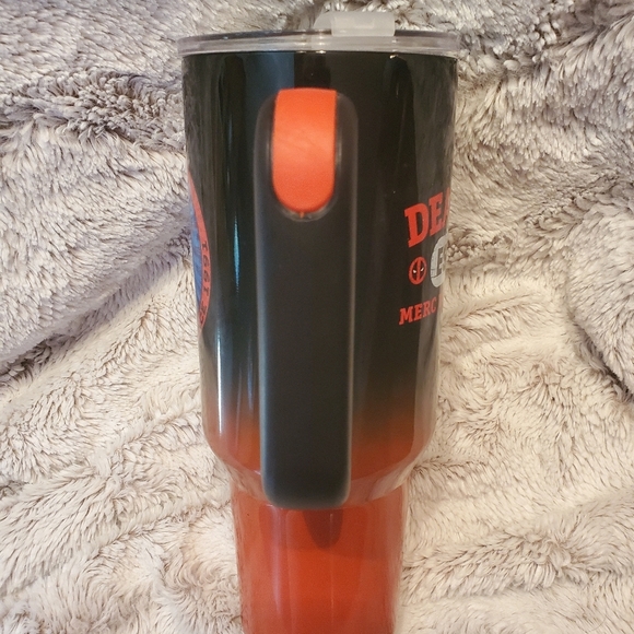 Marvel Deadpool Stainless Steel Tumbler W/ Handle 40 Oz Merc W/ A Mouth Since 91 - Picture 2 of 5